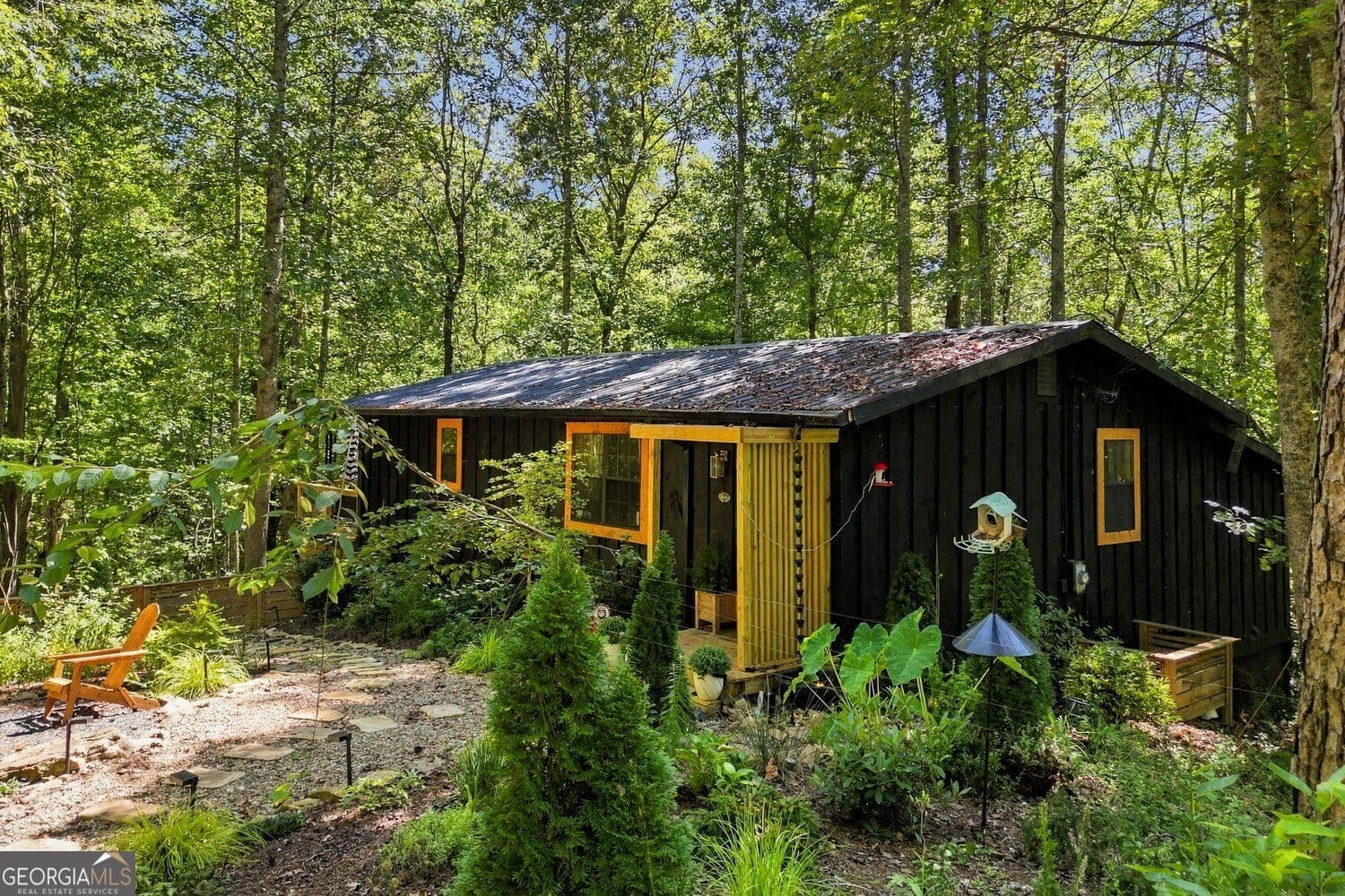 3 bedroom, 1 bathroom, 1,233 sq ft cabin,single family residence for sale at 299 Yellow Bluff Road, Dahlonega, GA 30533 — photo 2