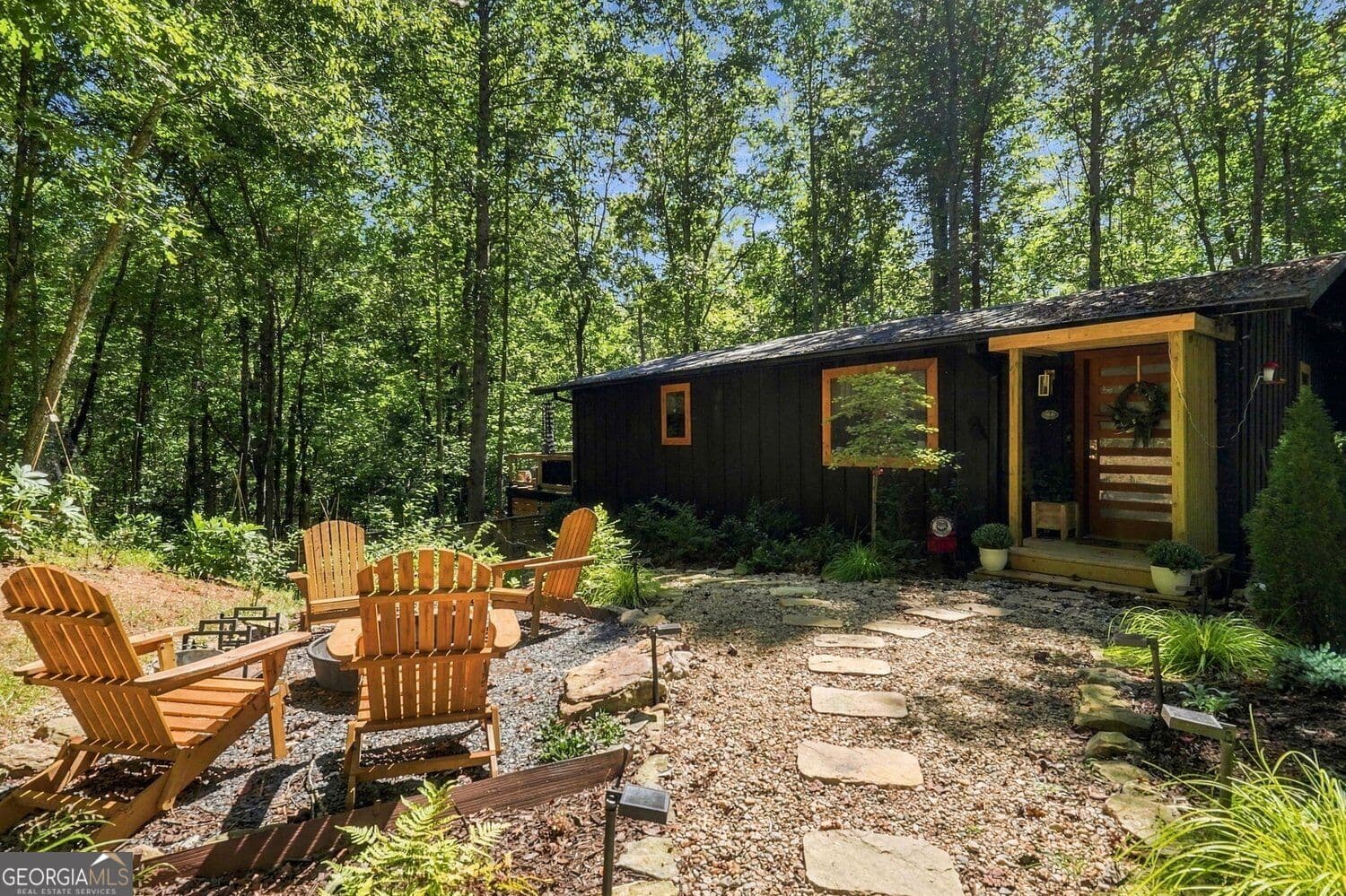 3 bedroom, 1 bathroom, 1,233 sq ft cabin,single family residence for sale at 299 Yellow Bluff Road, Dahlonega, GA 30533 — photo 3