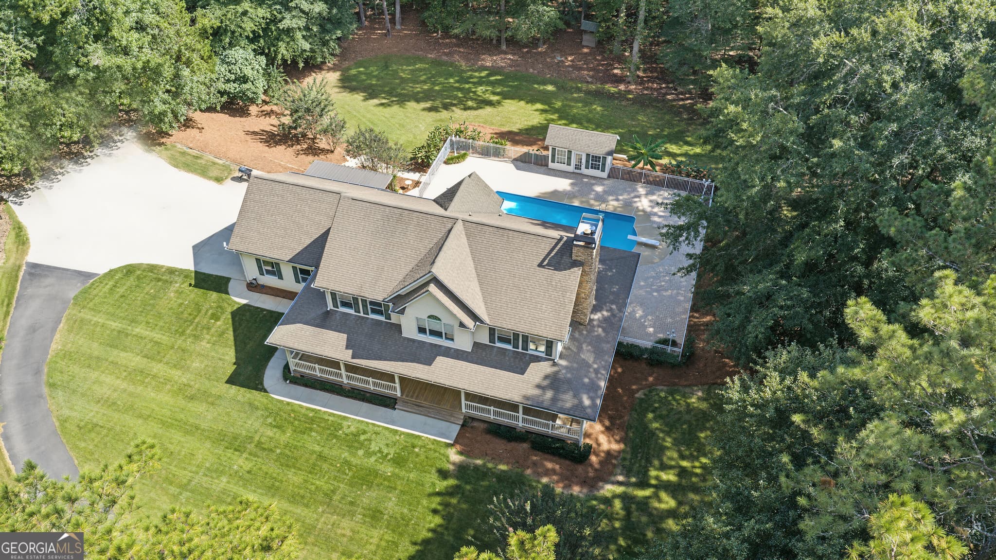 4 bedroom, 3.5 bathroom, 4,068 sq ft single family residence for sale at 174 Sims Road, Tyrone, GA 30290 — photo 2