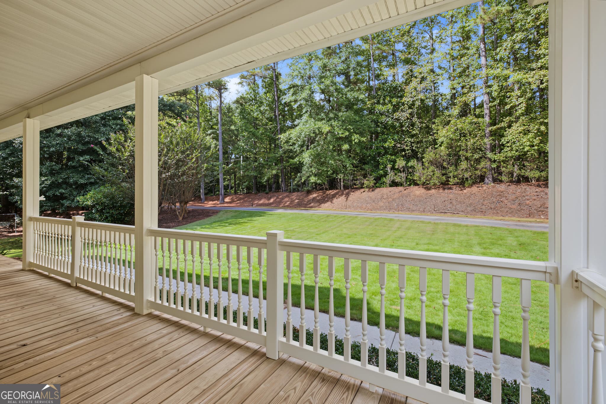 4 bedroom, 3.5 bathroom, 4,068 sq ft single family residence for sale at 174 Sims Road, Tyrone, GA 30290 — photo 4