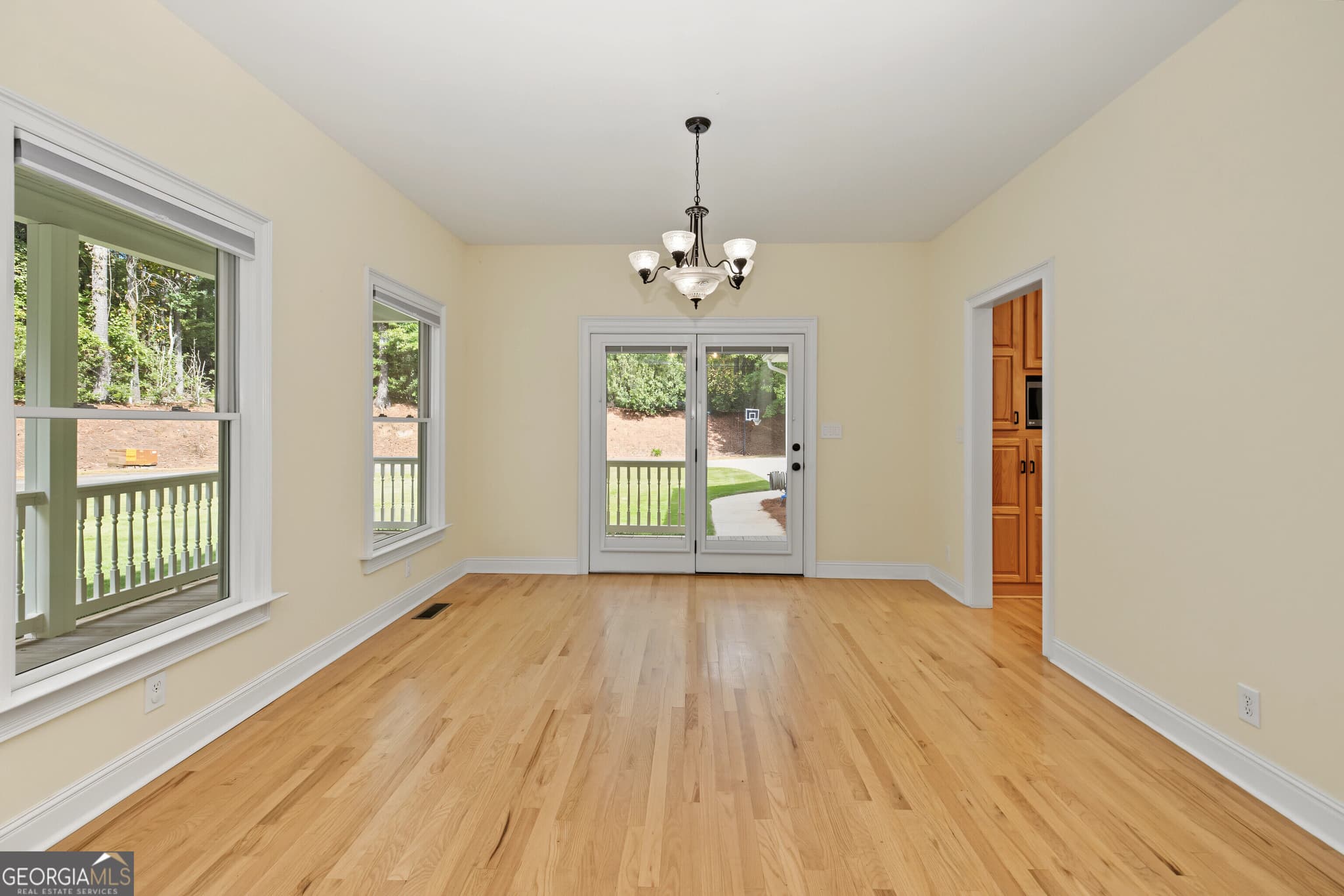 4 bedroom, 3.5 bathroom, 4,068 sq ft single family residence for sale at 174 Sims Road, Tyrone, GA 30290 — photo 8
