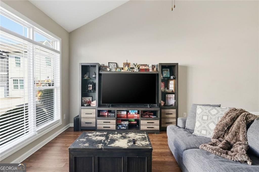 3 bedroom, 2.5 bathroom, 2,136 sq ft townhouse for sale at 28 Sandstone Drive, Jasper, GA 30143 — photo 7