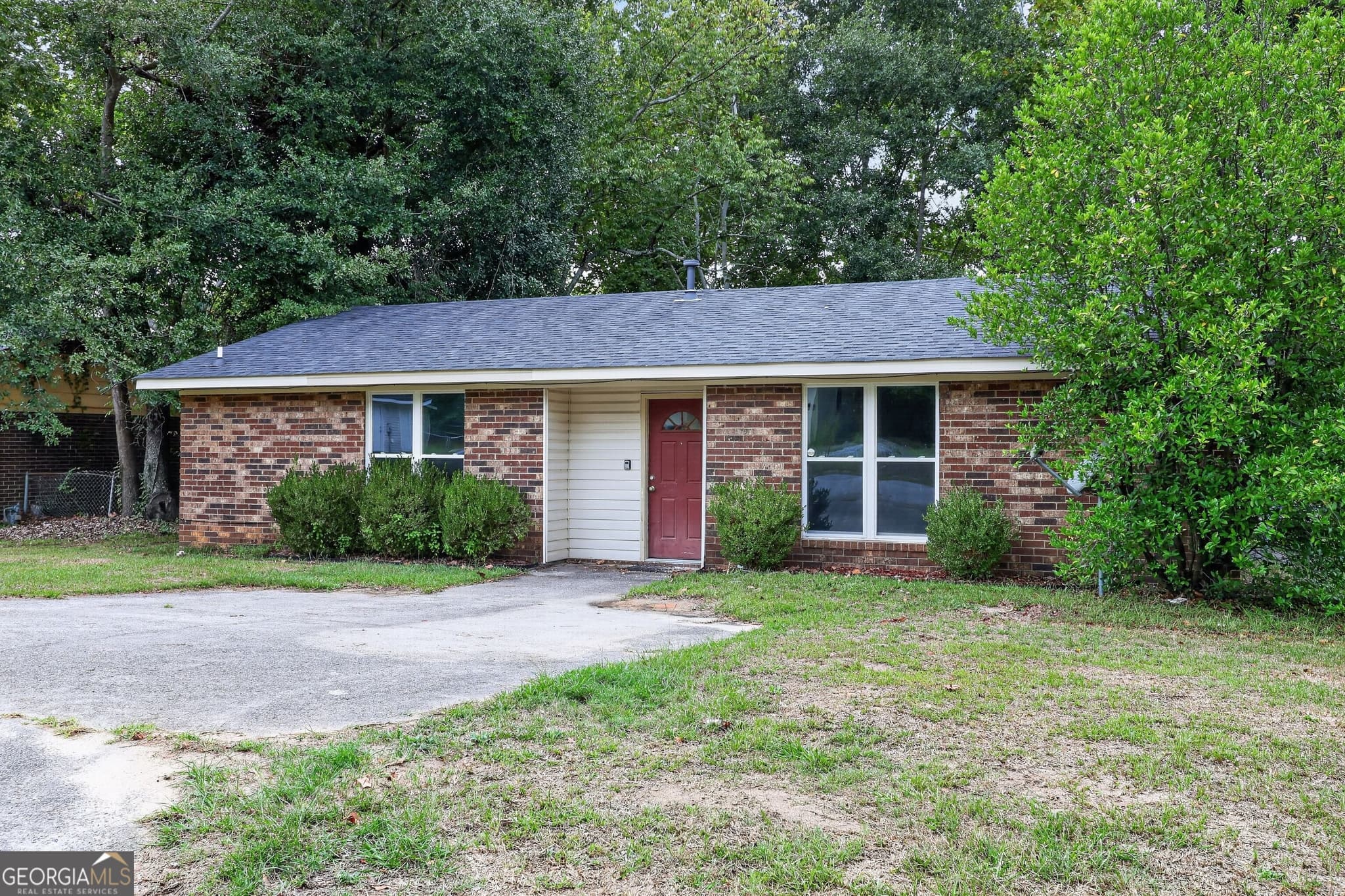 3 bedroom, 1.5 bathroom, 1,152 sq ft single family residence under contract at 3509 Gardenbrook Drive, Augusta, GA 30906 — photo 3