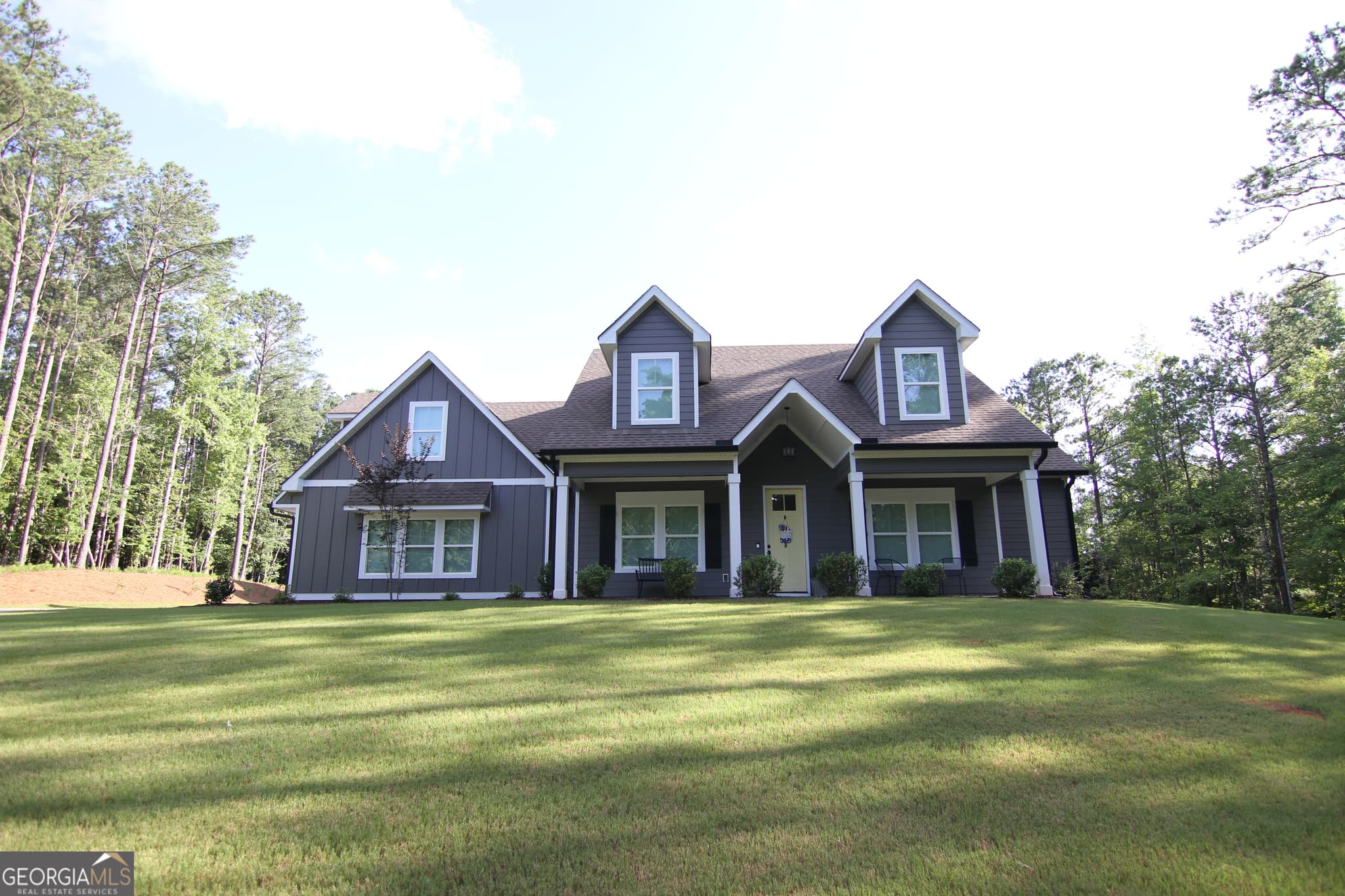 5 bedroom, 5.5 bathroom, 3,722 sq ft single family residence for sale at 465 Buddy West Road, Newnan, GA 30263 — photo 2