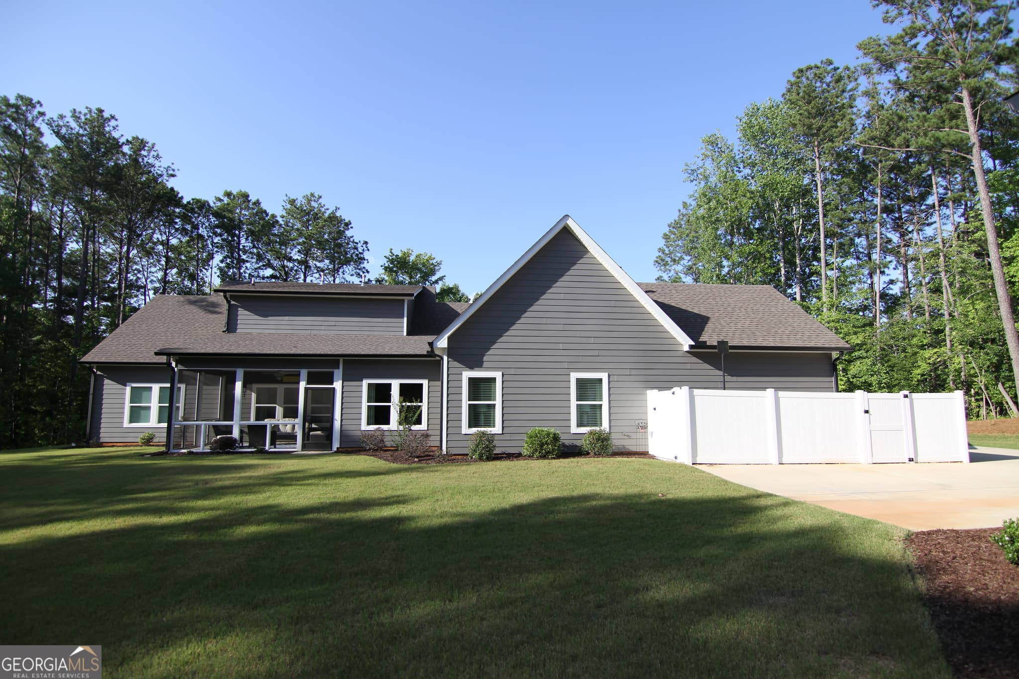 5 bedroom, 5.5 bathroom, 3,722 sq ft single family residence for sale at 465 Buddy West Road, Newnan, GA 30263 — photo 5