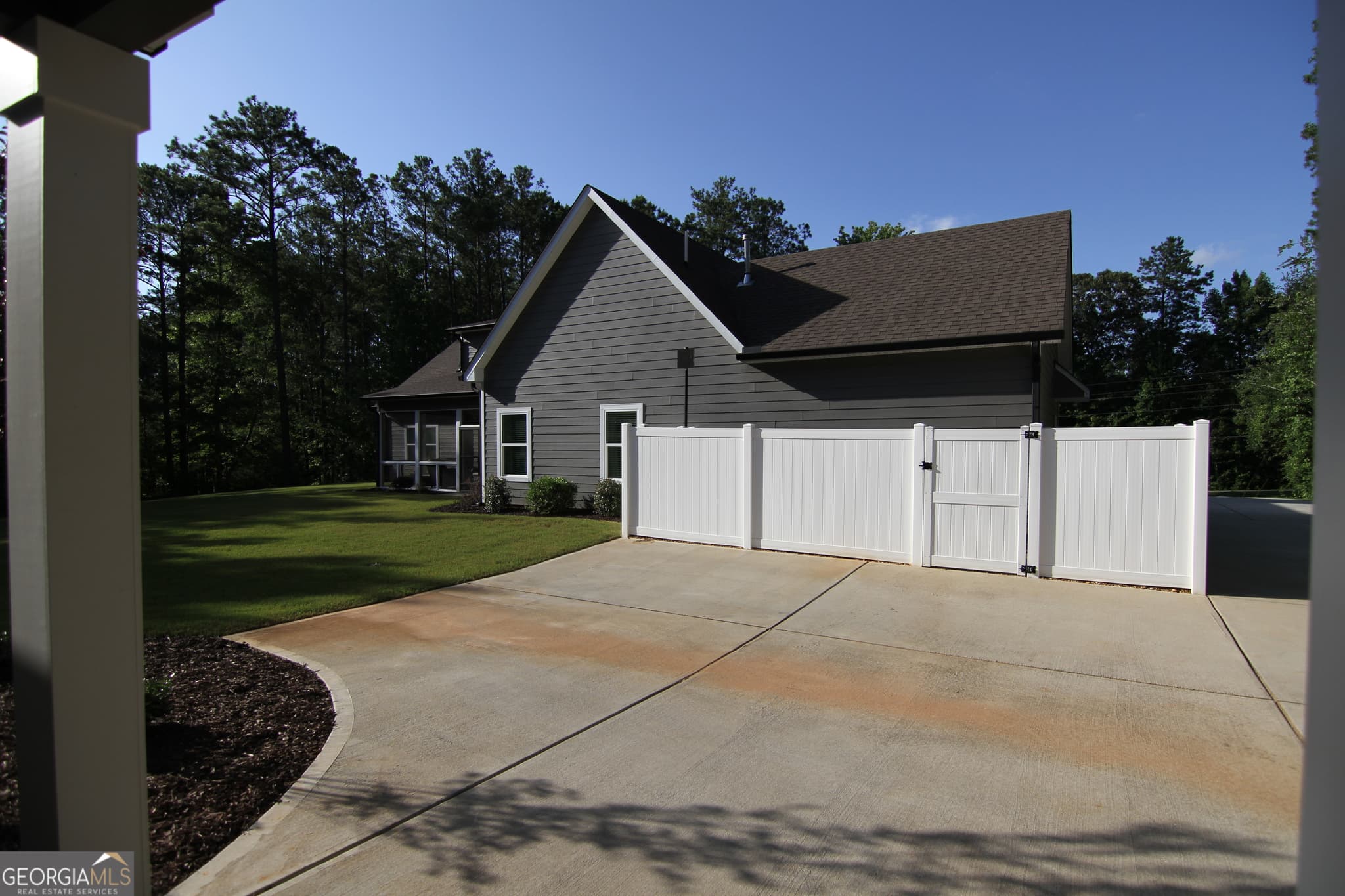 5 bedroom, 5.5 bathroom, 3,722 sq ft single family residence for sale at 465 Buddy West Road, Newnan, GA 30263 — photo 8