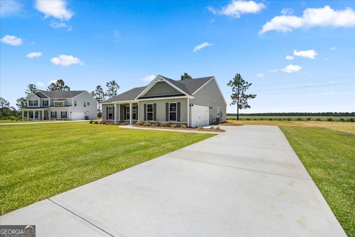 3 bedroom, 2 bathroom, 1,662 sq ft single family residence for sale at 222 Manchester Drive, Statesboro, GA 30461 — photo 3