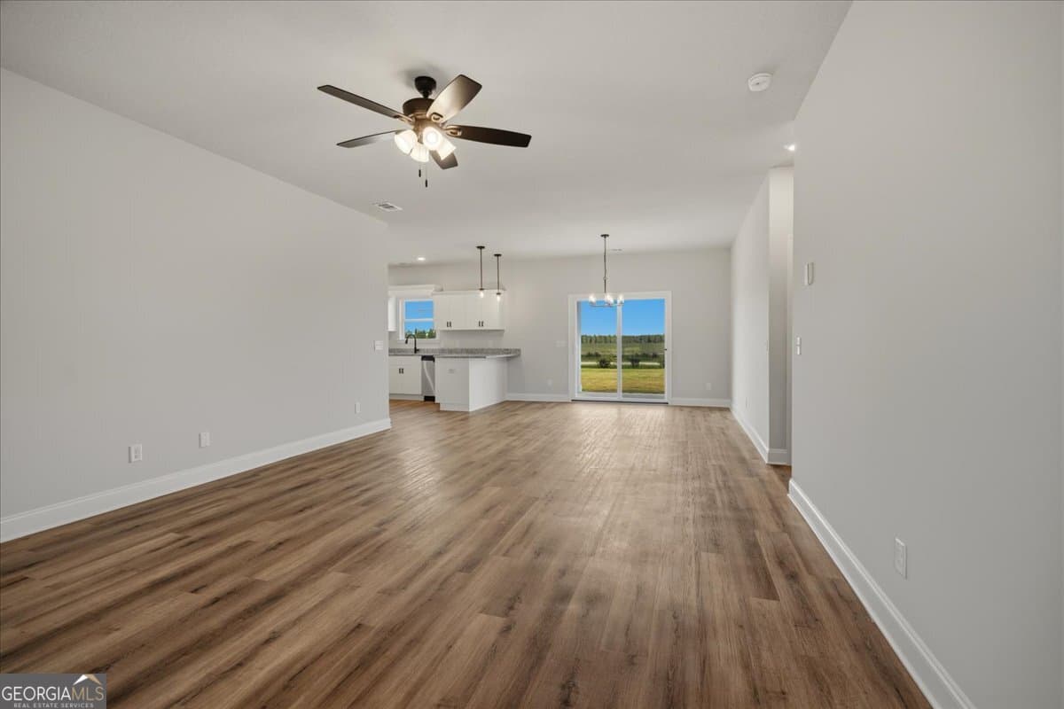 3 bedroom, 2 bathroom, 1,662 sq ft single family residence for sale at 222 Manchester Drive, Statesboro, GA 30461 — photo 5