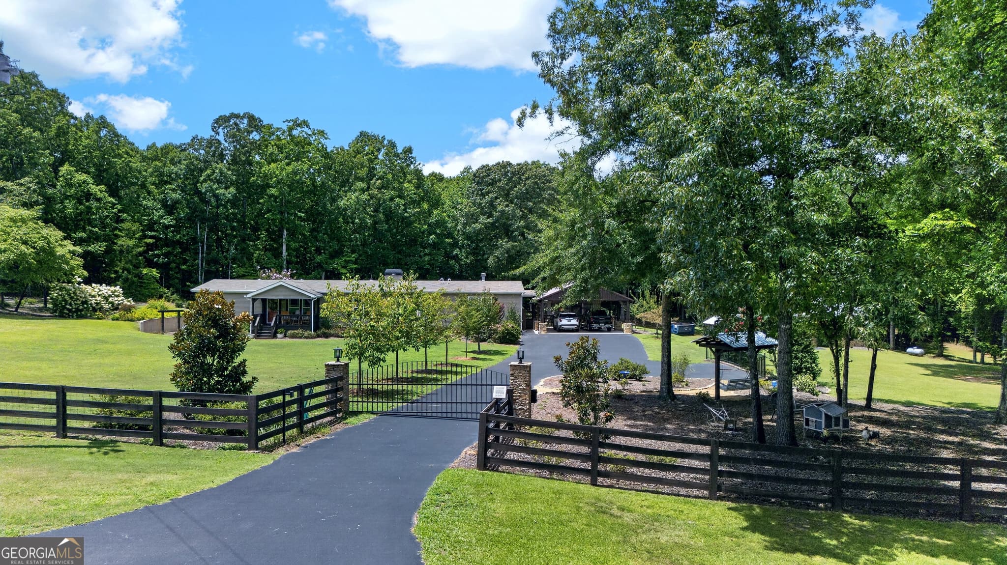 4 bedroom, 3 bathroom, 3,684 sq ft manufactured home,single family residence for sale at 7181 County Road 266, Five Points, AL 36855 — photo 2