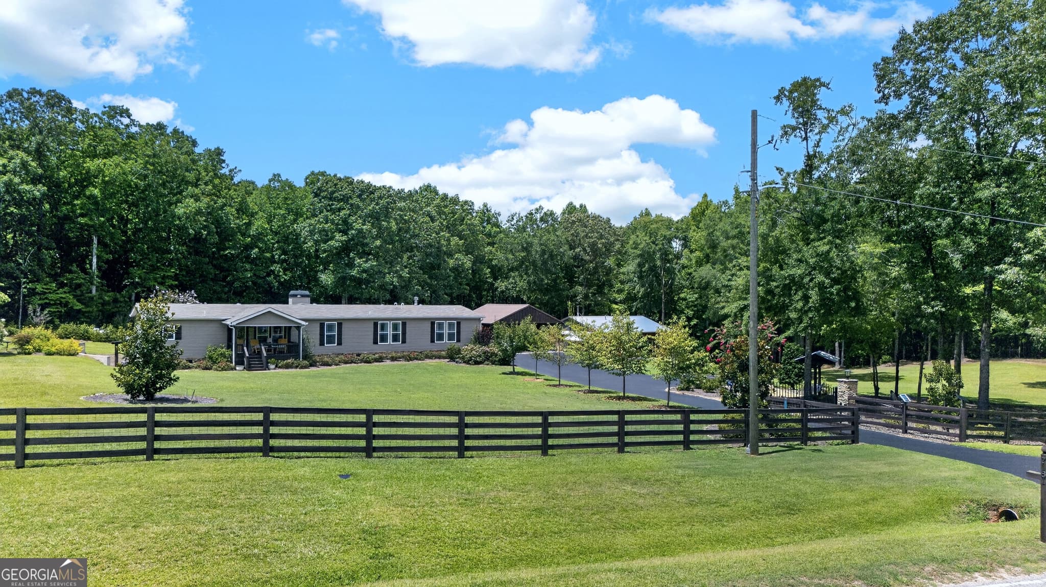 4 bedroom, 3 bathroom, 3,684 sq ft manufactured home,single family residence for sale at 7181 County Road 266, Five Points, AL 36855