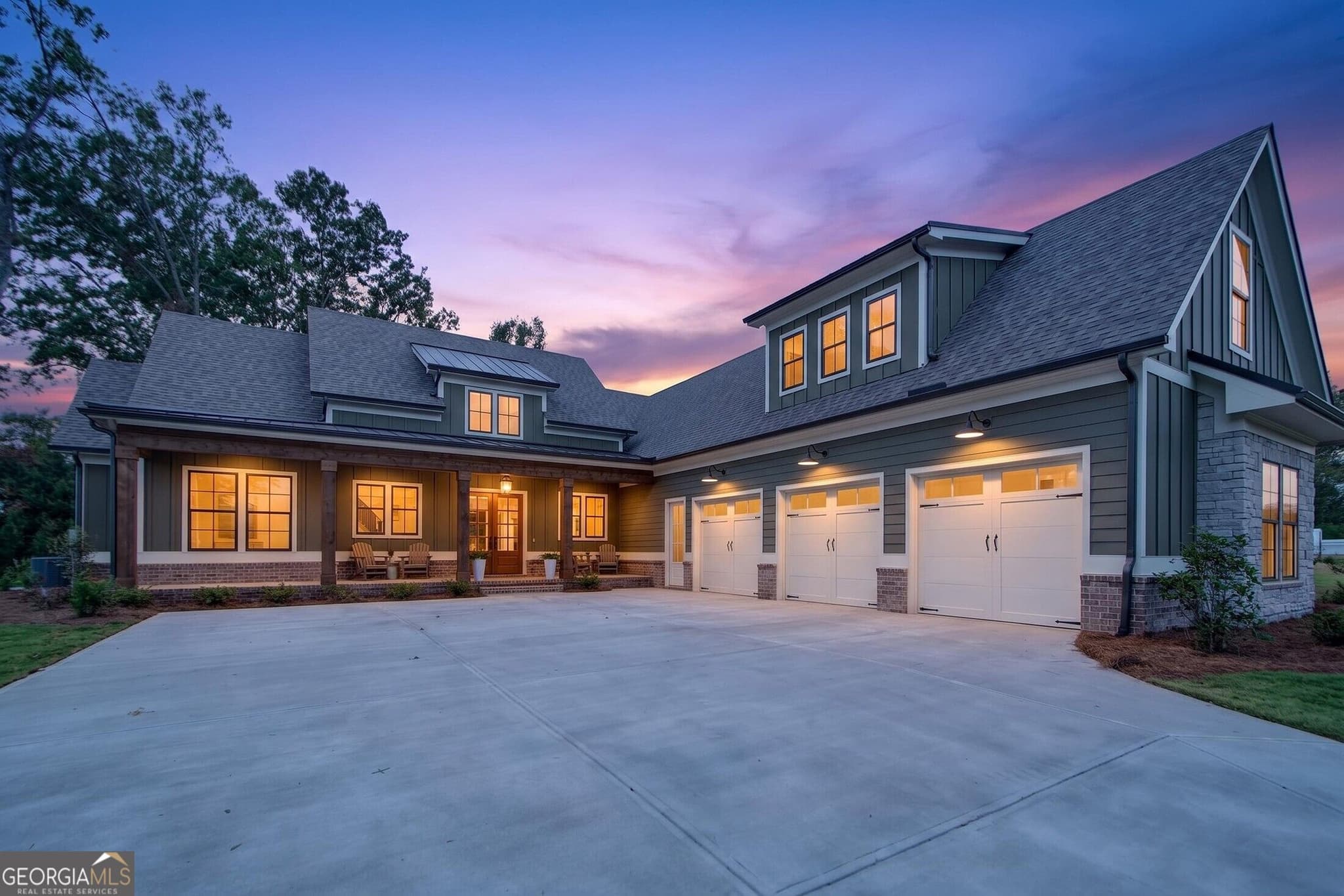 4 bedroom, 4.5 bathroom, 3,324 sq ft single family residence for sale at 201 Eagles Way, Eatonton, GA 31024 — photo 2