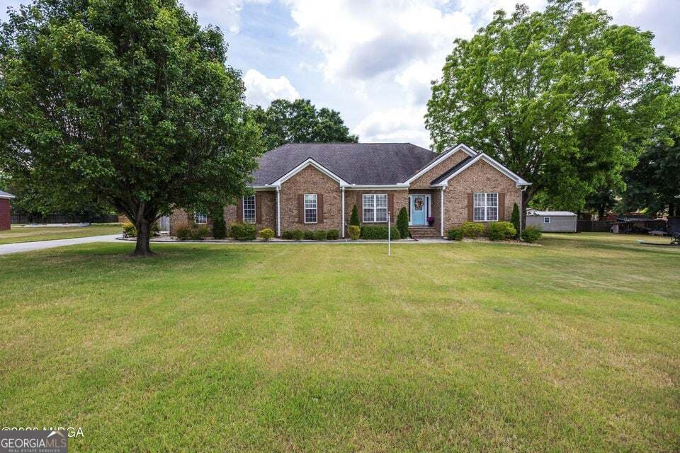 3 bedroom, 2.5 bathroom, 2,398 sq ft single family residence sold at 411 Dixieland Drive, Byron, GA 31008