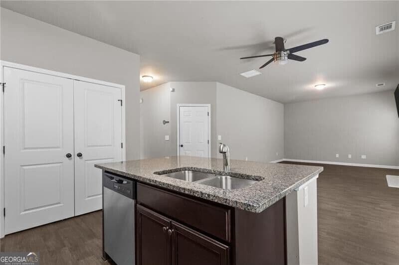 4 bedroom, 2.5 bathroom, 2,045 sq ft single family residence for rent at 891 Walnut Woods Drive, Braselton, GA 30517 for $2,150 a month — photo 10