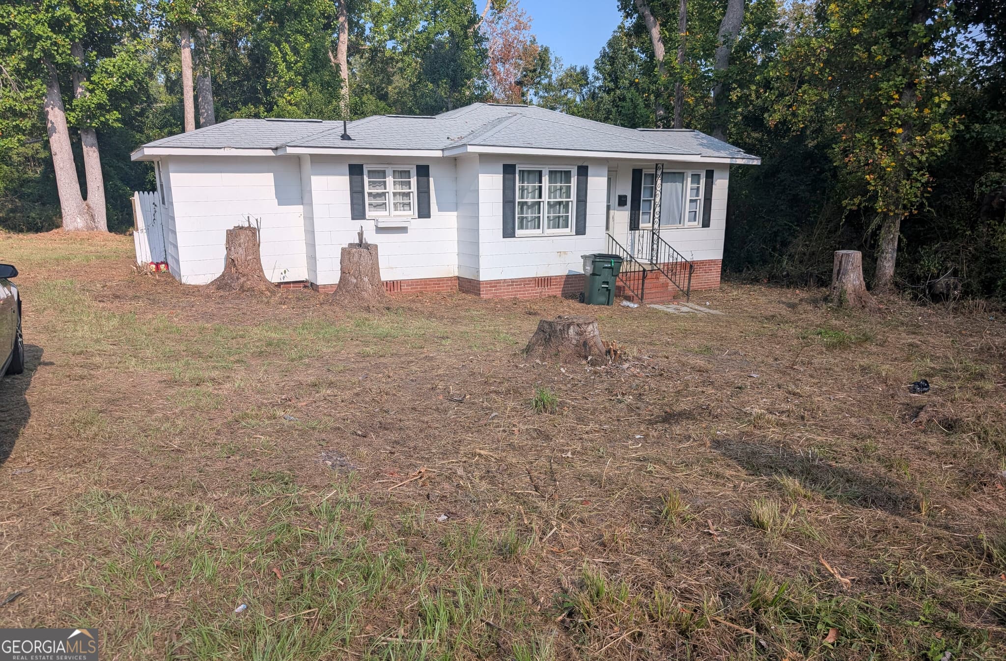 2 bedroom, 1 bathroom, 974 sq ft single family residence for sale at 646 N Main Street, Swainsboro, GA 30401 — photo 2