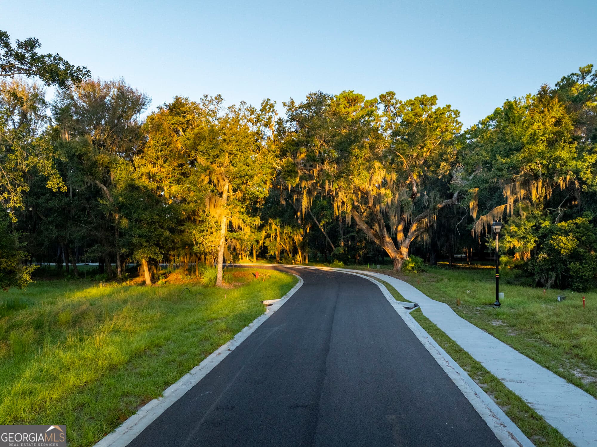 residential lot for sale at 15 Francis Circle, St. Simons, GA 31522 — photo 7