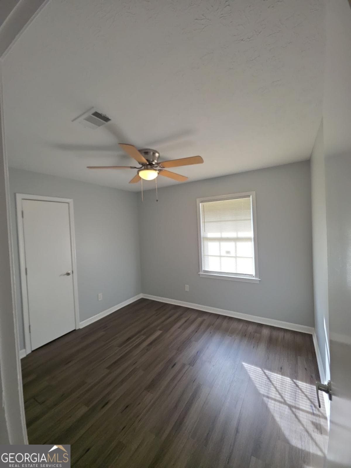 3 bedroom, 1 bathroom, 1,074 sq ft single family residence for sale at 122 Longstreet Circle, Oxford, GA 30054 — photo 4