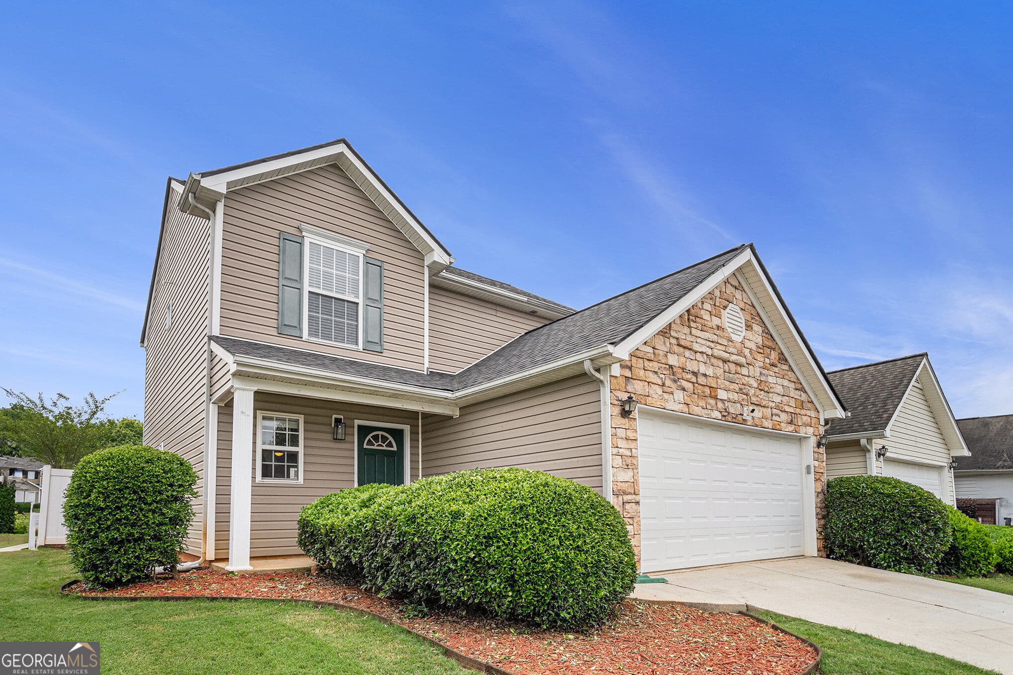 3 bedroom, 2.5 bathroom, 1,528 sq ft single family residence for rent at 74 Slate Drive, Dallas, GA 30132 for $2,275 a month — photo 2