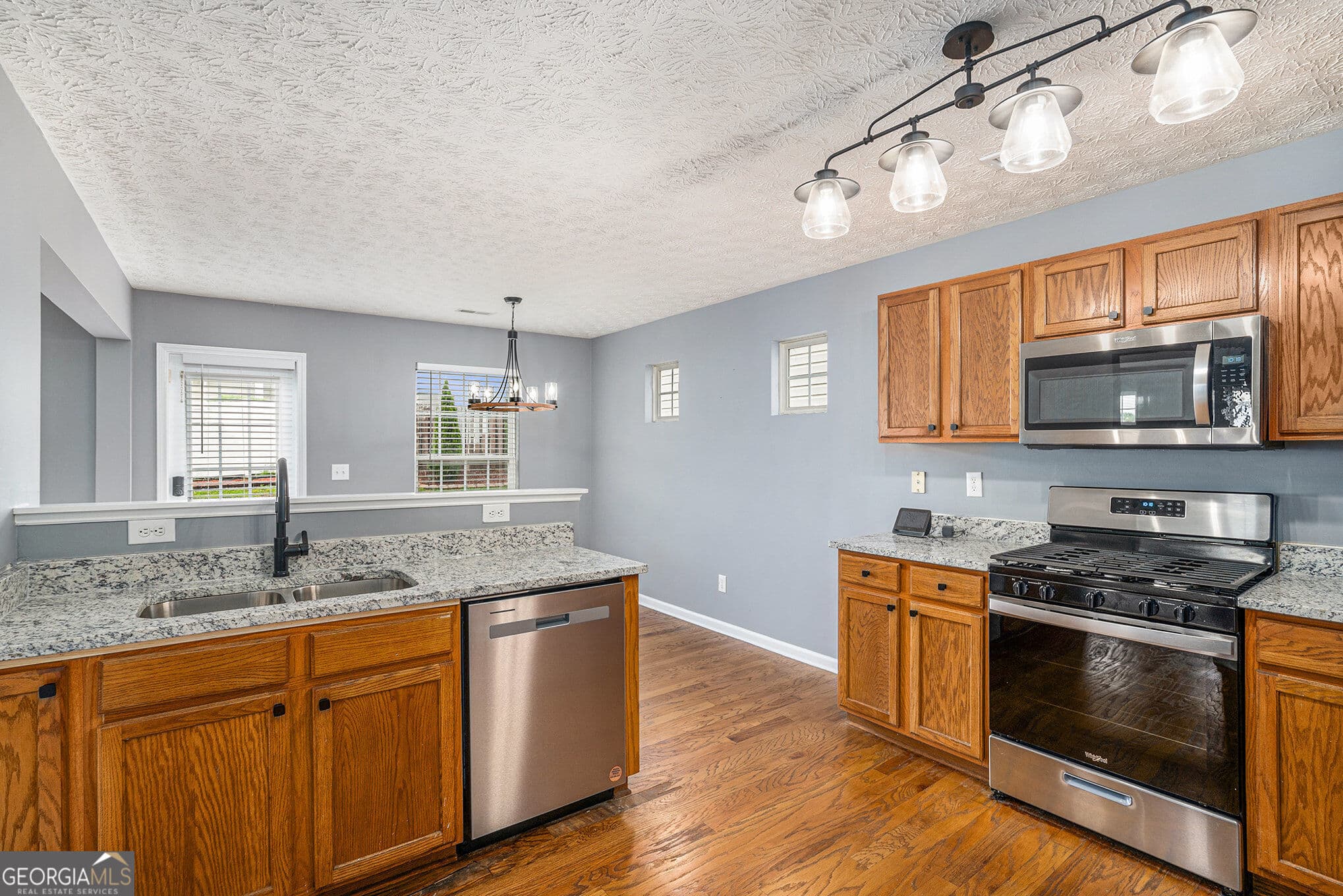 3 bedroom, 2.5 bathroom, 1,528 sq ft single family residence for rent at 74 Slate Drive, Dallas, GA 30132 for $2,275 a month — photo 6
