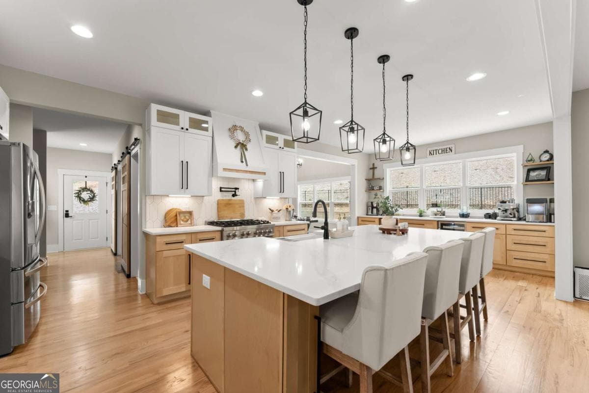 4 bedroom, 3.5 bathroom, 3,367 sq ft single family residence for sale at 7055 Sanctuary Drive, Jefferson, GA 30549 — photo 8