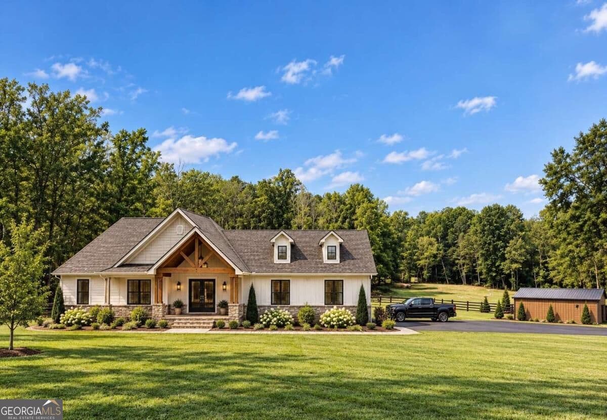 4 bedroom, 6 bathroom single family residence for sale at 5300 Brookwood Drive, Mableton, GA 30126 — photo 2