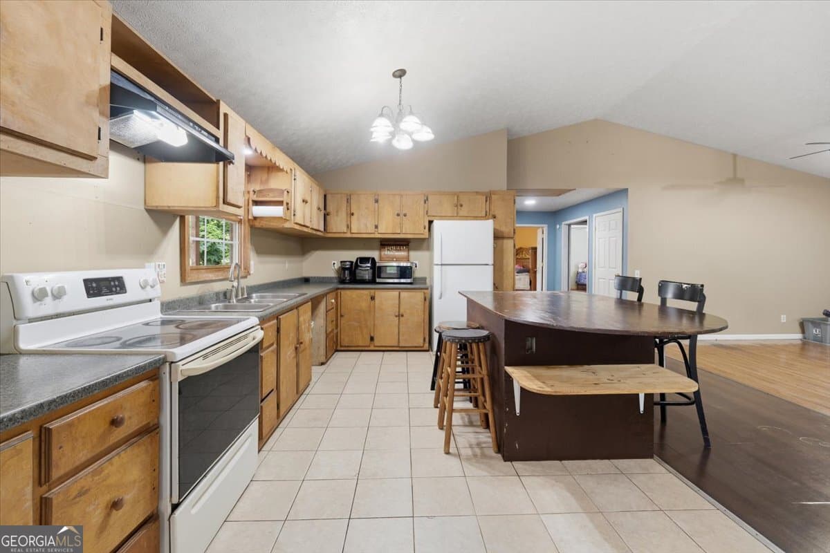4 bedroom, 2.5 bathroom, 3,540 sq ft single family residence for sale at 1050 Pintail Lane, Madison, GA 30650 — photo 8
