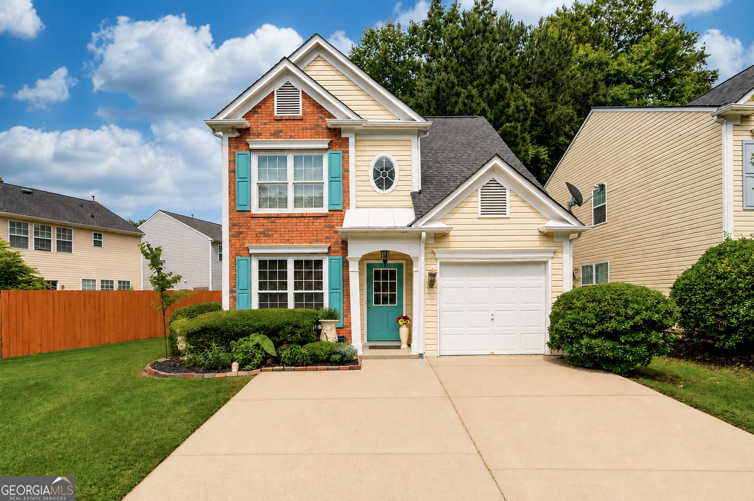 3 bedroom, 2.5 bathroom, 1,356 sq ft single family residence sold at 2863 Regent Walk Drive, Duluth, GA 30096