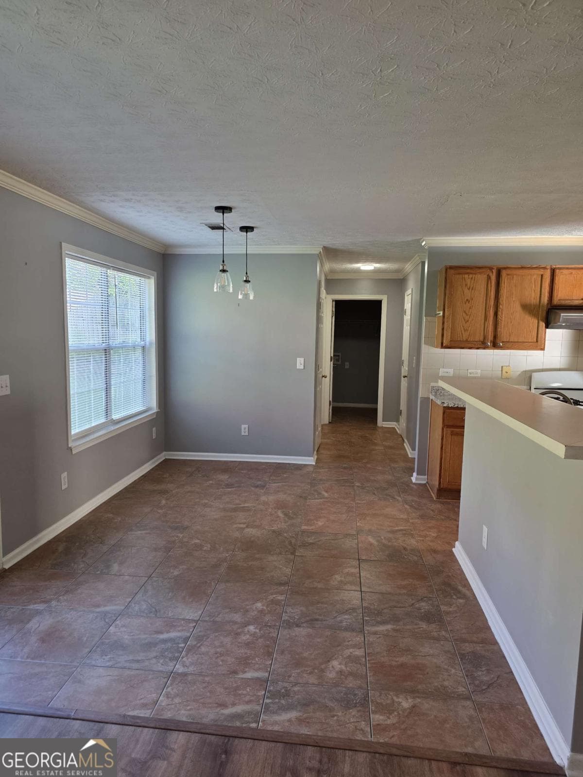 4 bedroom, 2.5 bathroom single family residence for rent at 1529 Sydney Pond Circle, Lawrenceville, GA 30046 for $2,600 a month — photo 7