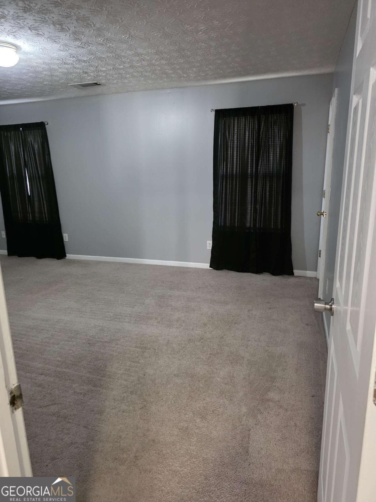 4 bedroom, 2.5 bathroom single family residence for rent at 1529 Sydney Pond Circle, Lawrenceville, GA 30046 for $2,600 a month — photo 10