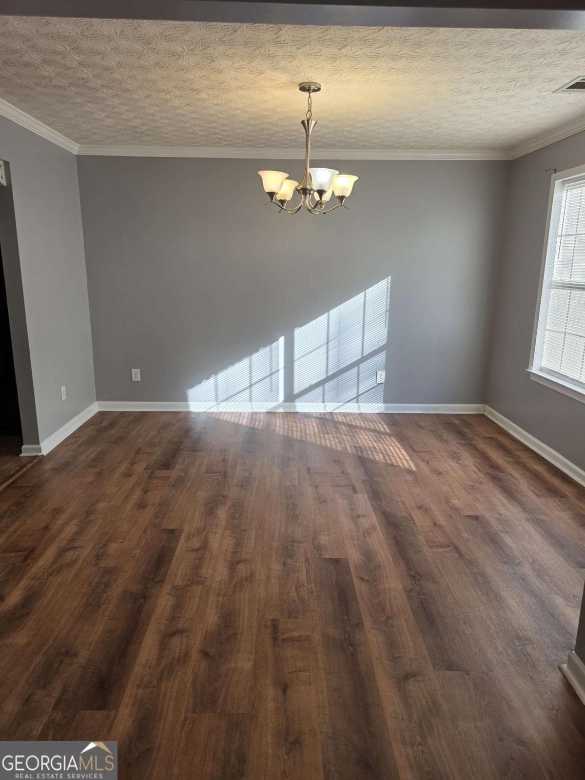 4 bedroom, 2.5 bathroom single family residence for rent at 1529 Sydney Pond Circle, Lawrenceville, GA 30046 for $2,600 a month — photo 4