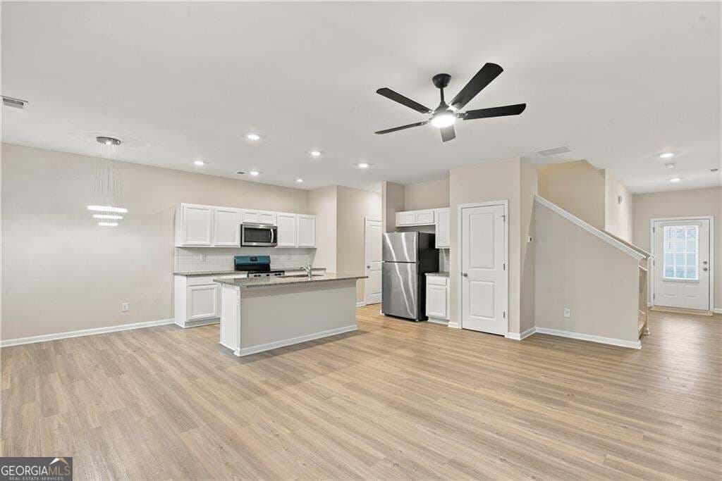 3 bedroom, 2.5 bathroom, 1,772 sq ft townhouse for sale at 1491 Ben Park Way, Grayson, GA 30017 — photo 5