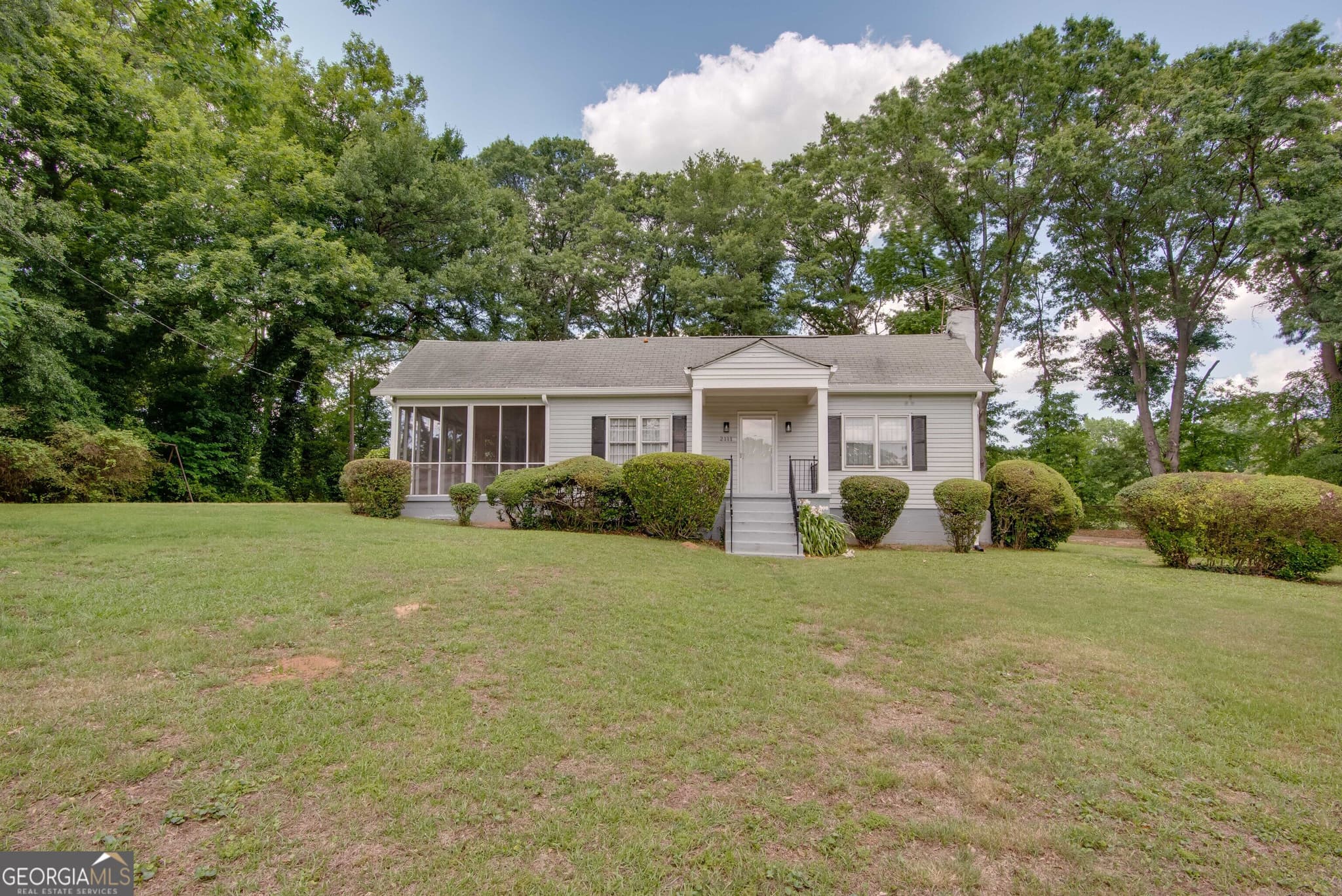 3 bedroom, 1 bathroom, 1,470 sq ft single family residence for rent at 2111 M L King Jr Drive, Atlanta, GA 30310 for $1,800 a month — photo 1 of 24