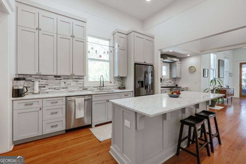 3 bedroom, 2.5 bathroom, 2,632 sq ft single family residence for sale at 255 Bloomfield Street, Athens, GA 30605 — photo 7