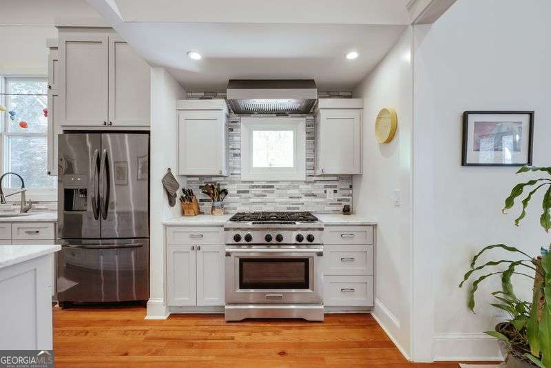 3 bedroom, 2.5 bathroom, 2,632 sq ft single family residence for sale at 255 Bloomfield Street, Athens, GA 30605 — photo 8