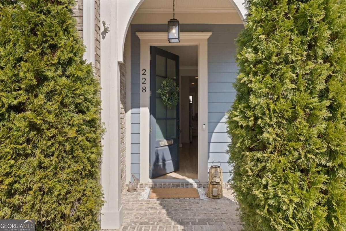 4 bedroom, 3.5 bathroom, 3,135 sq ft single family residence for sale at 228 Dawson Drive, Woodstock, GA 30188 — photo 3