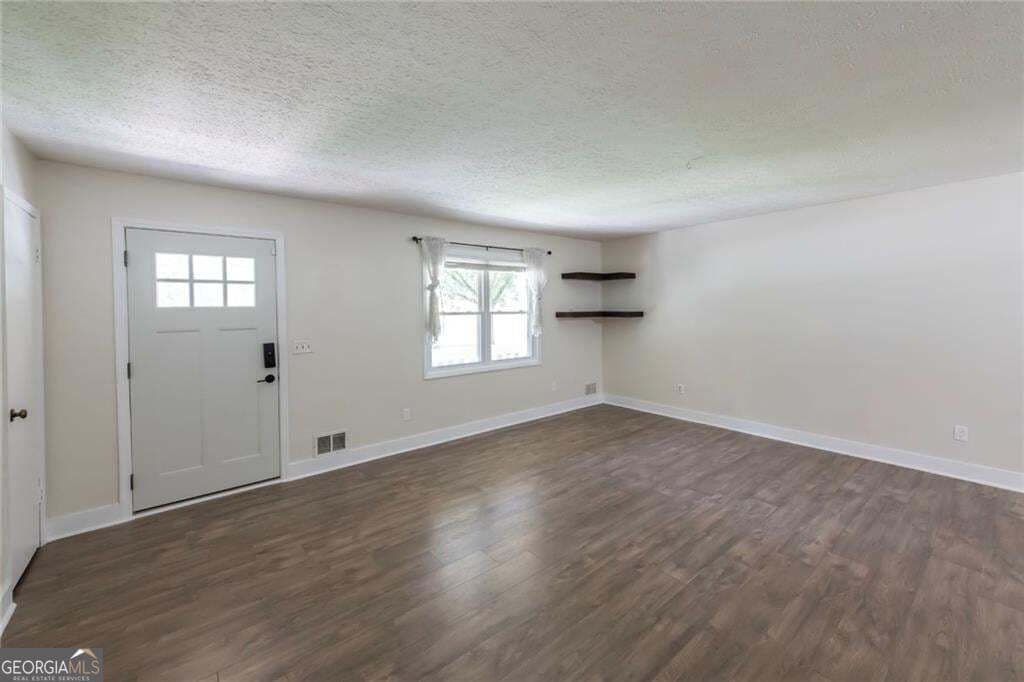 3 bedroom, 2 bathroom, 1,352 sq ft single family residence for sale at 3125 Barrett Court, Powder Springs, GA 30127 — photo 6