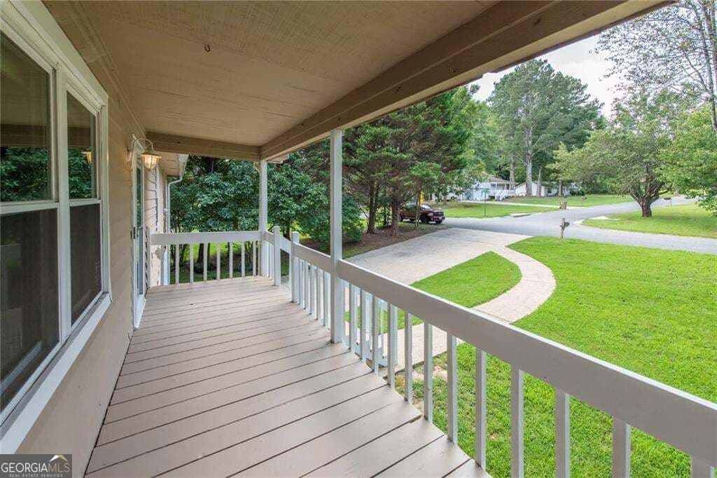 3 bedroom, 2 bathroom, 1,352 sq ft single family residence for sale at 3125 Barrett Court, Powder Springs, GA 30127 — photo 5