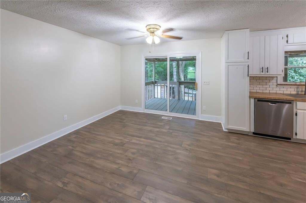 3 bedroom, 2 bathroom, 1,352 sq ft single family residence for sale at 3125 Barrett Court, Powder Springs, GA 30127 — photo 10