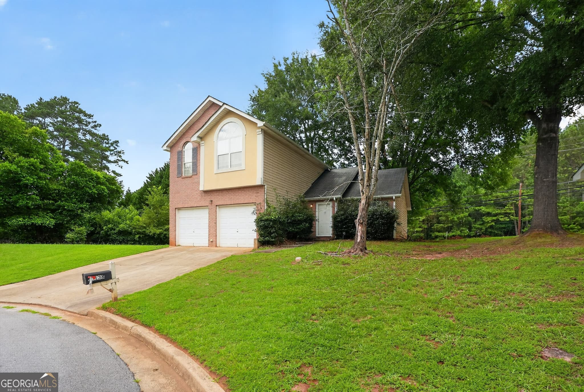 3 bedroom, 2.5 bathroom, 1,641 sq ft single family residence for sale at 6138 Idlewood Manor, Lithonia, GA 30038 — photo 2