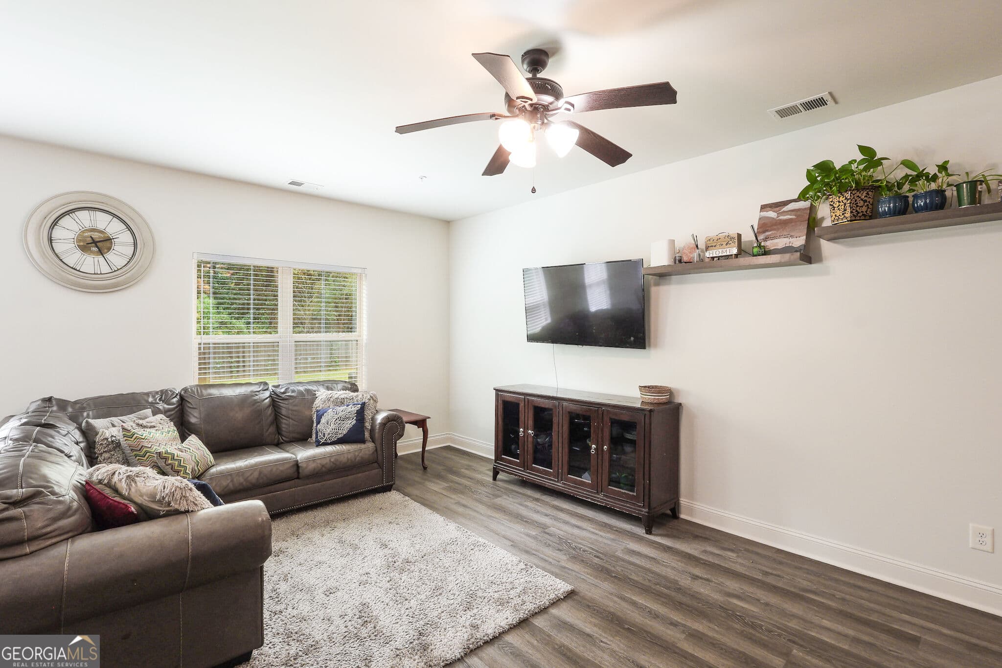 4 bedroom, 2.5 bathroom, 2,080 sq ft townhouse for rent at 7867 Rock Rose Lane, Fairburn, GA 30213 for $2,350 a month — photo 3