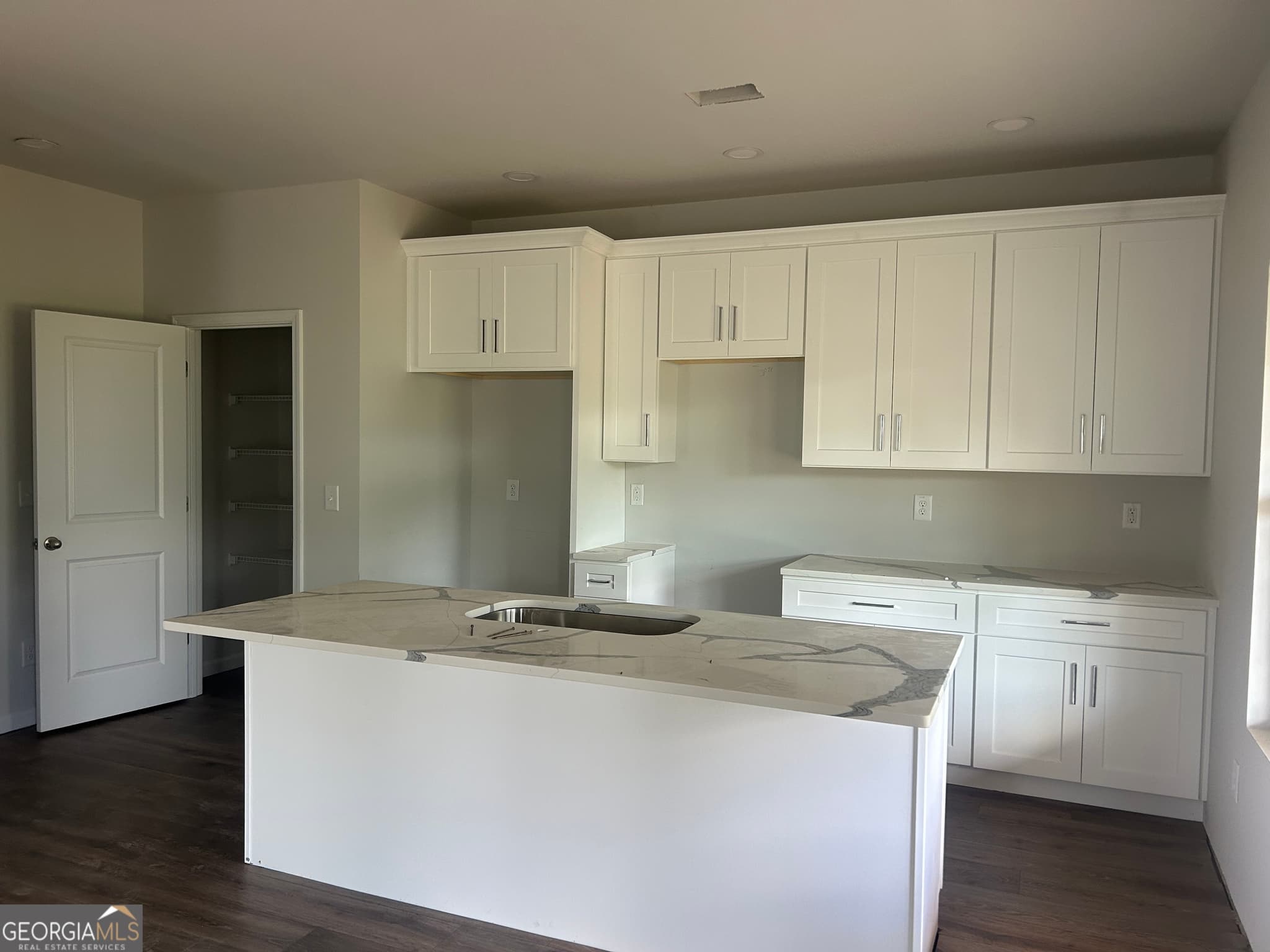 4 bedroom, 2.5 bathroom, 2,190 sq ft single family residence for sale at 104 Duck Walk Way, Hogansville, GA 30230 — photo 3
