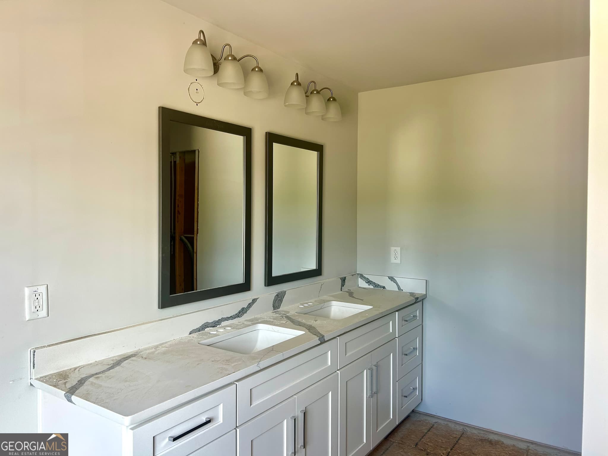 4 bedroom, 2.5 bathroom, 2,190 sq ft single family residence for sale at 104 Duck Walk Way, Hogansville, GA 30230 — photo 8