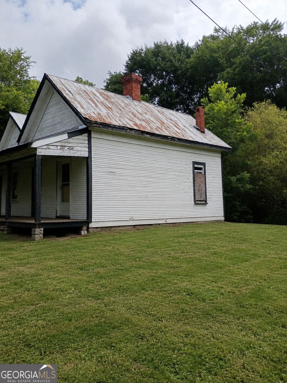3 bedroom, 1 bathroom, 1,192 sq ft single family residence for sale at 179 Sycamore Street, Rockmart, GA 30153