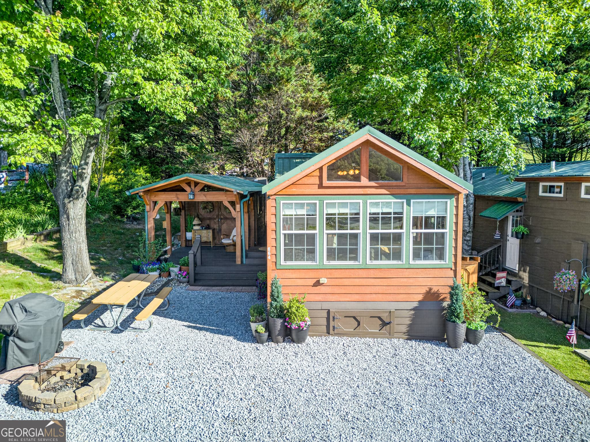 2 bedroom, 1 bathroom, 650 sq ft cabin,single family residence for sale at 664 River Vista Drive, Dillard, GA 30537