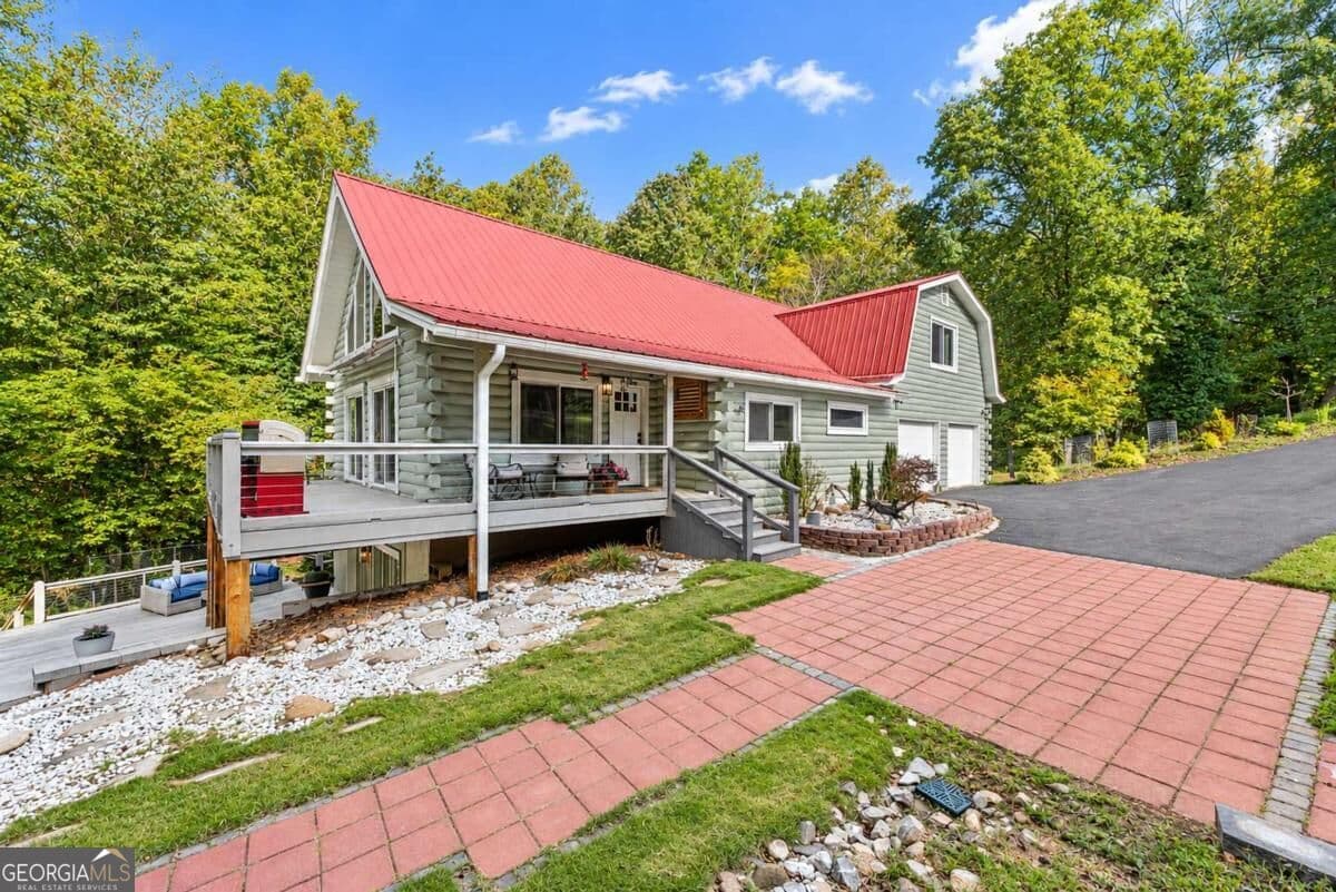 2 bedroom, 3 bathroom, 2,514 sq ft cabin,single family residence for sale at 5441 Carolean Street, Gainesville, GA 30506 — photo 6