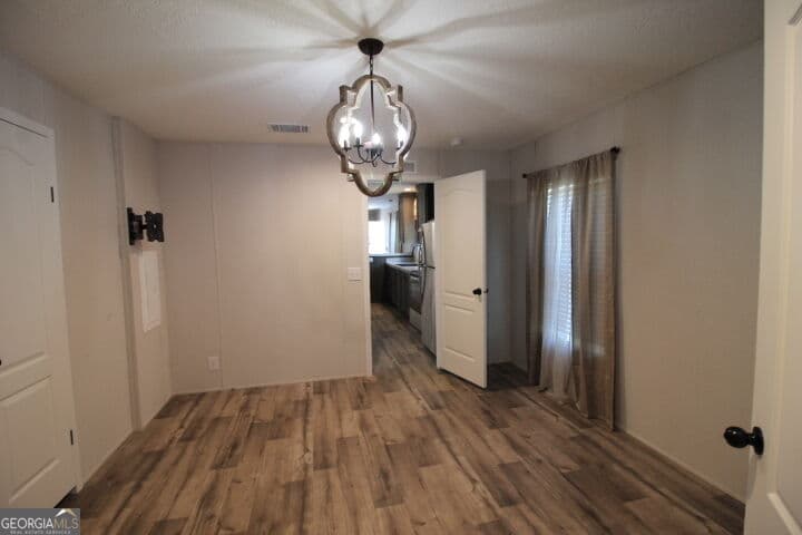 2 bedroom, 2 bathroom, 960 sq ft manufactured home,single family residence under contract at 600 Sanderling Road, Alma, GA 31510 — photo 6