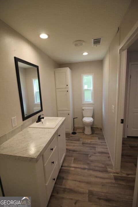 2 bedroom, 2 bathroom, 960 sq ft manufactured home,single family residence under contract at 600 Sanderling Road, Alma, GA 31510 — photo 7