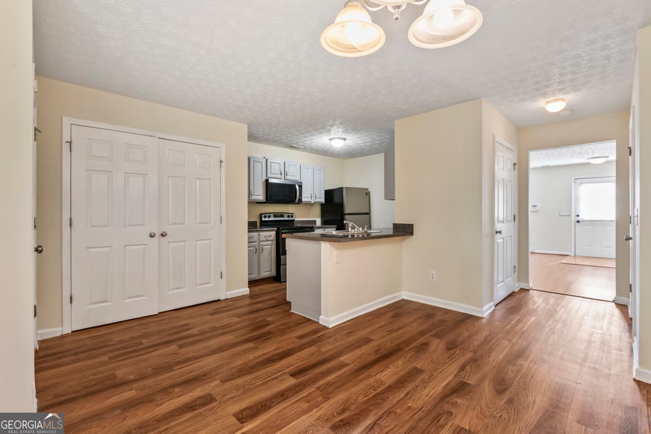 3 bedroom, 2.5 bathroom, 1,416 sq ft townhouse for sale at 11443 South Grove Drive, Hampton, GA 30228 — photo 10