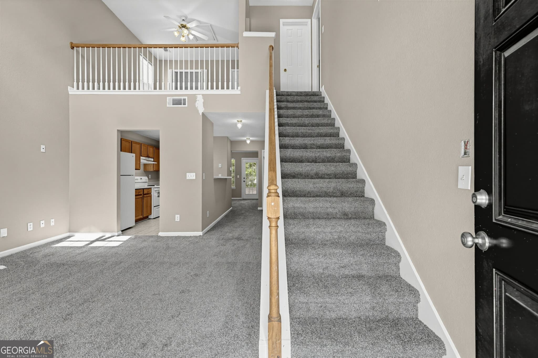 3 bedroom, 2.5 bathroom, 1,694 sq ft single family residence for sale at 4533 Ravenwood Place, Union City, GA 30291 — photo 4