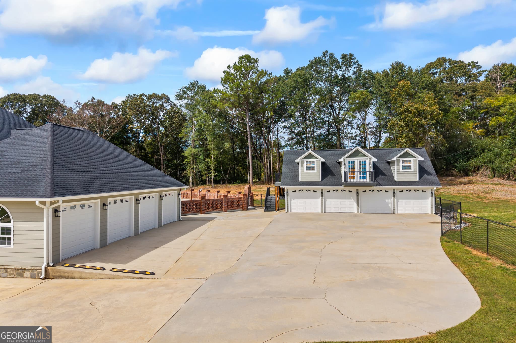 6 bedroom, 5.5 bathroom, 6,854 sq ft single family residence for sale at 22 Anderson Thomas Road, Martin, GA 30557 — photo 2
