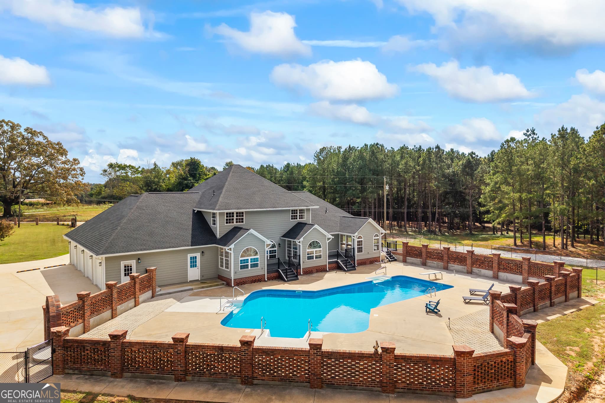 6 bedroom, 5.5 bathroom, 6,854 sq ft single family residence for sale at 22 Anderson Thomas Road, Martin, GA 30557 — photo 3